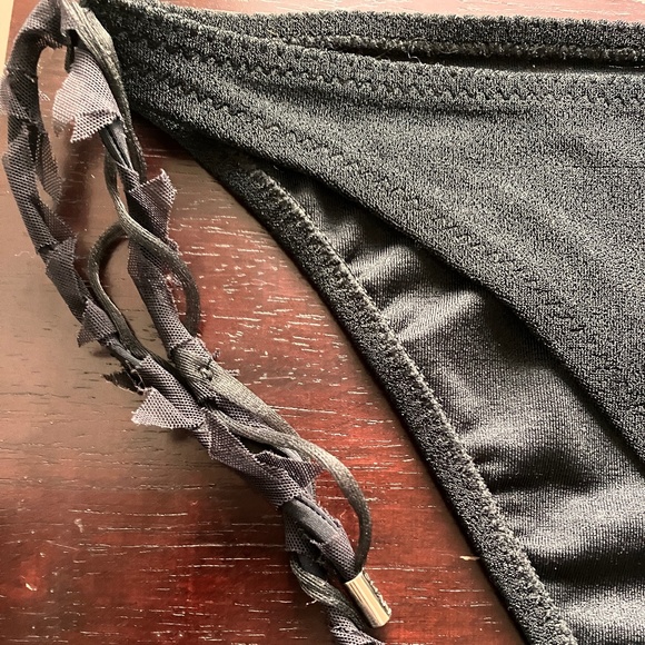 NEW SHAN BLACK BIKINI SET - Picture 12 of 16